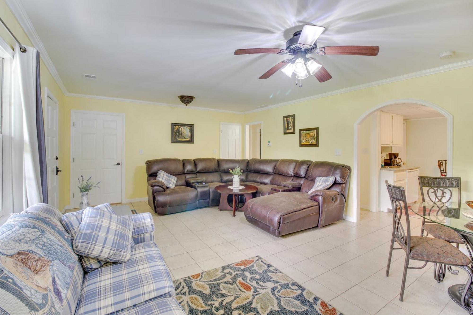 Kingston Home With Shared Pool - 23 Mi To Lakepoint! Exterior photo