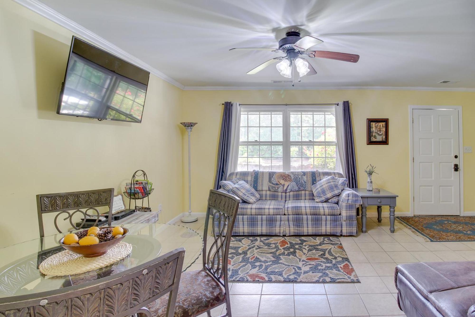 Kingston Home With Shared Pool - 23 Mi To Lakepoint! Exterior photo