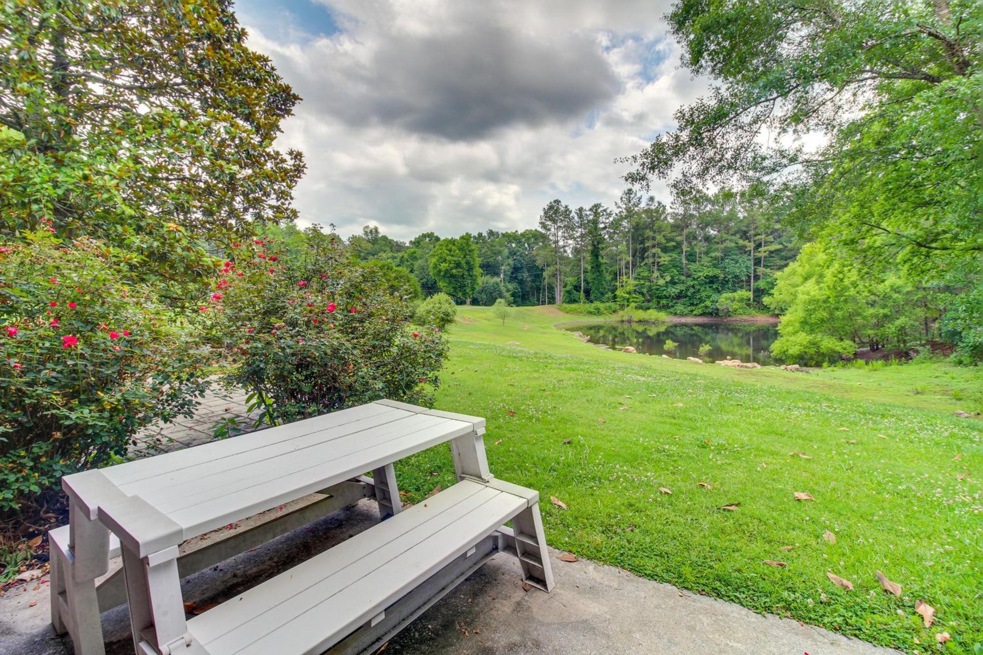 Kingston Home With Shared Pool - 23 Mi To Lakepoint! Exterior photo