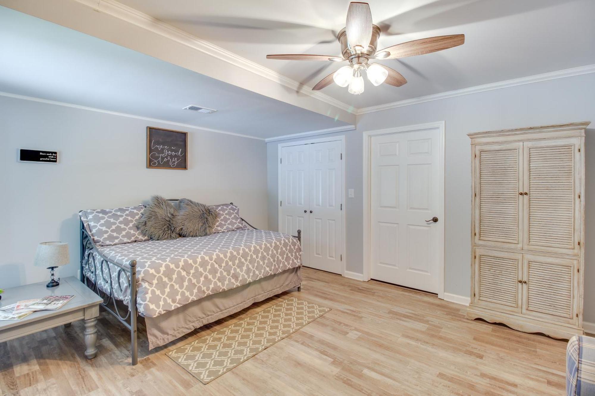 Kingston Home With Shared Pool - 23 Mi To Lakepoint! Exterior photo