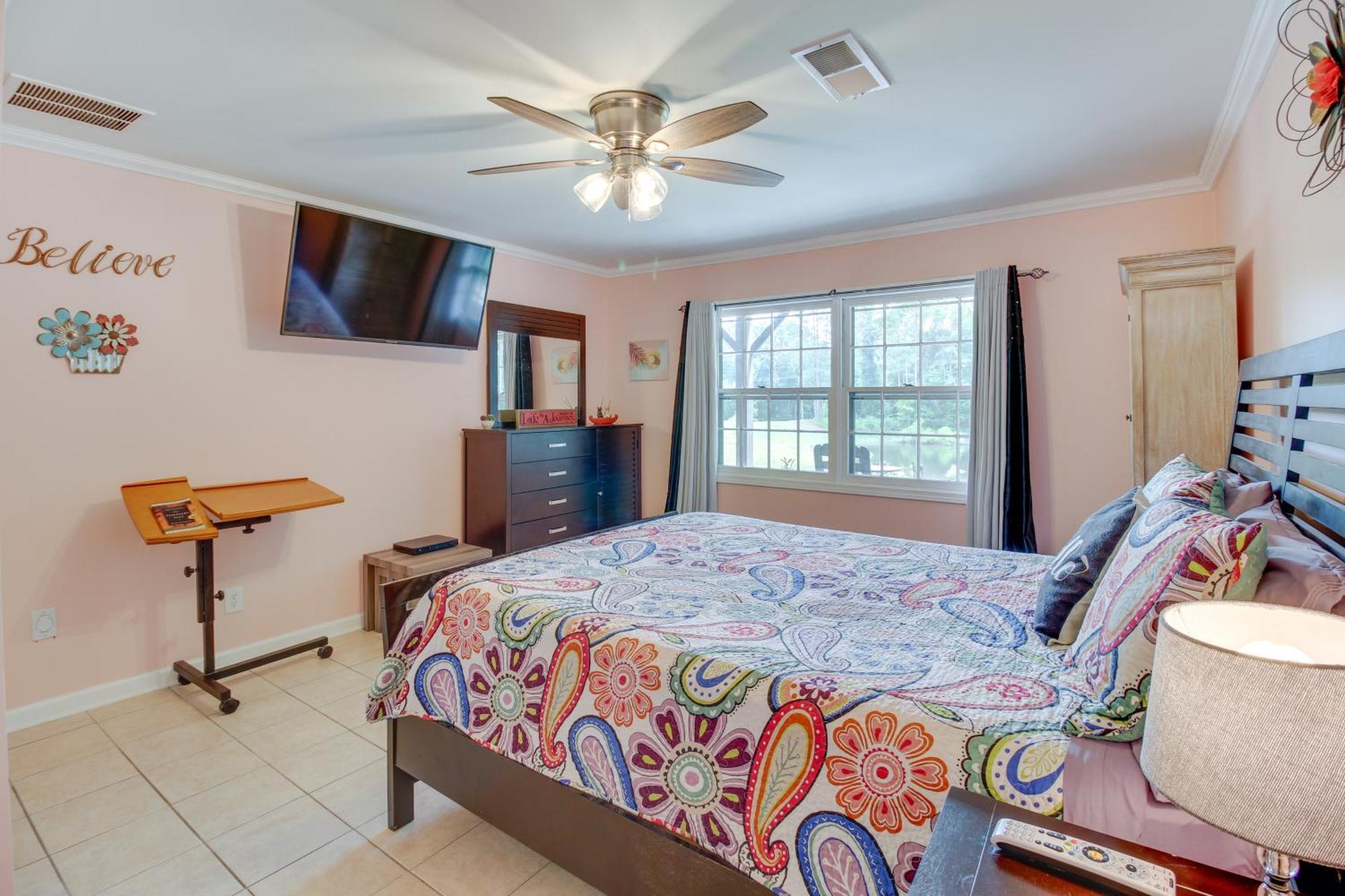 Kingston Home With Shared Pool - 23 Mi To Lakepoint! Exterior photo