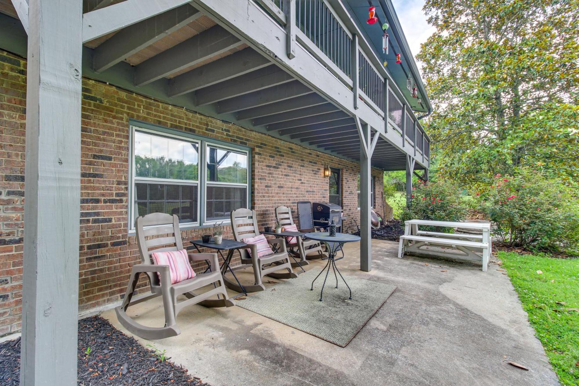 Kingston Home With Shared Pool - 23 Mi To Lakepoint! Exterior photo